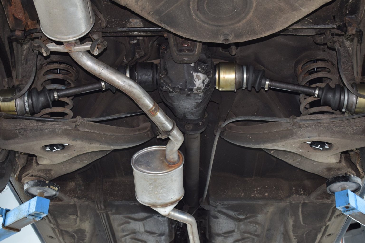 Undercarriage before protective treatment